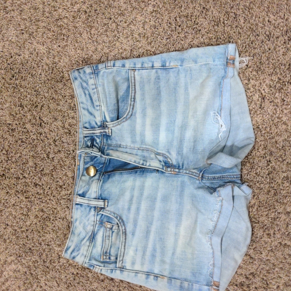 American eagle distresses jean shorts